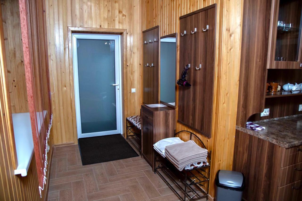 Вілія Hotel Lomachintsy Bagian luar foto