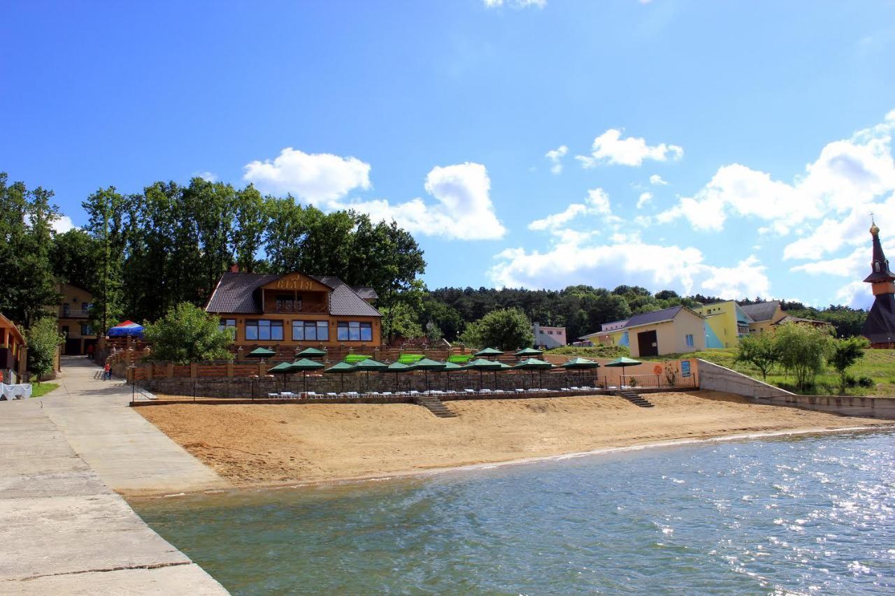 Вілія Hotel Lomachintsy Bagian luar foto